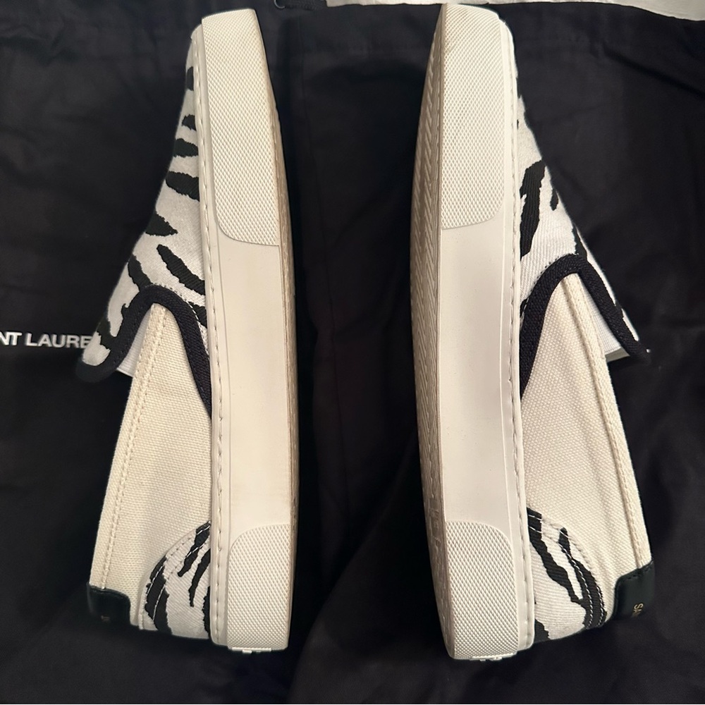 Saint Laurent Venice Slip on Sneaker - Zebra - Picture 5 of 11